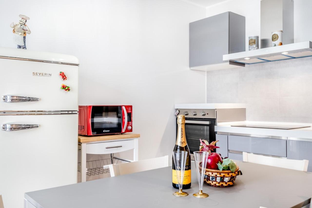 Bbhome Penthouse Bright And Elegant Metro Conca D'Oro Рим Екстер'єр фото