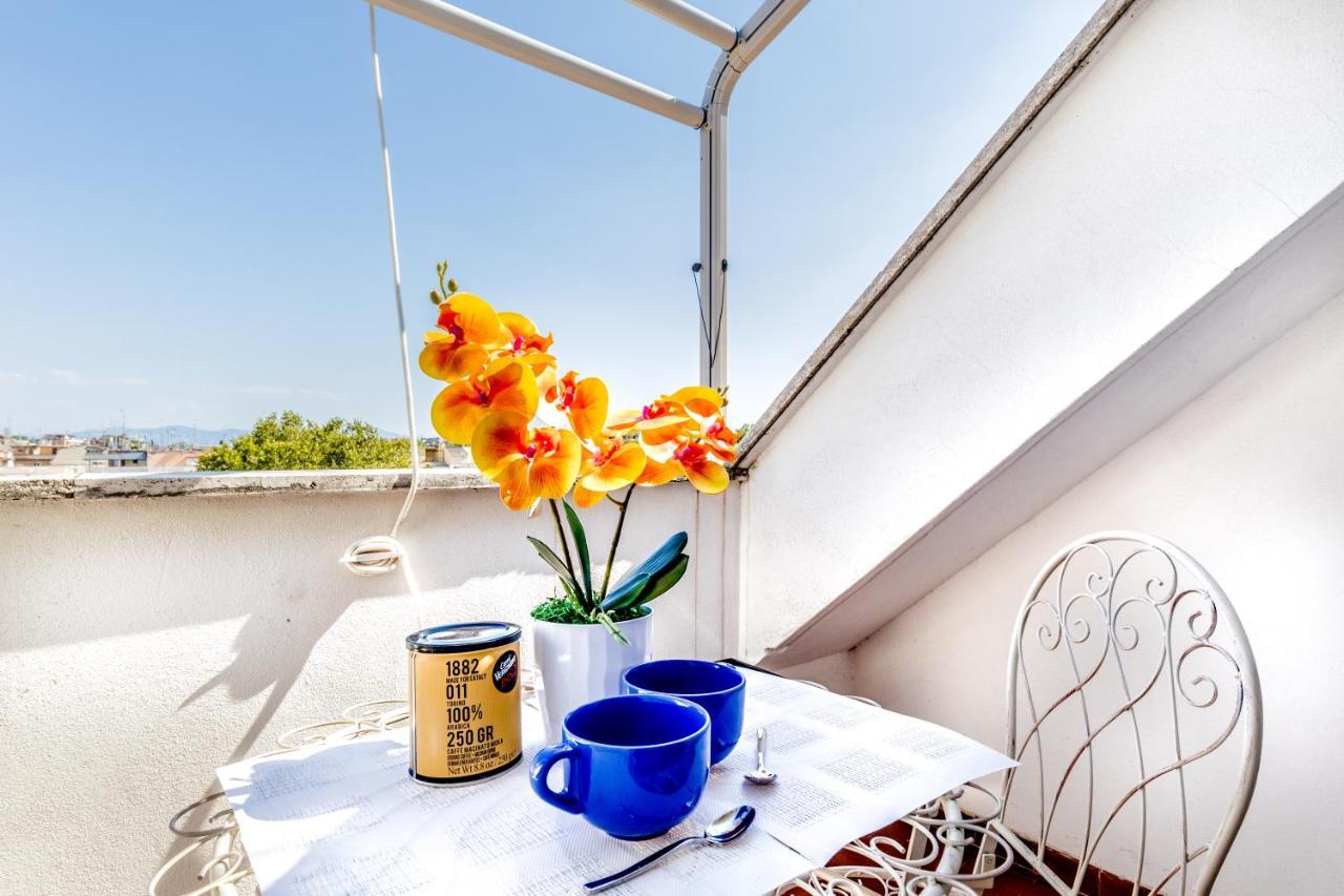Bbhome Penthouse Bright And Elegant Metro Conca D'Oro Рим Екстер'єр фото
