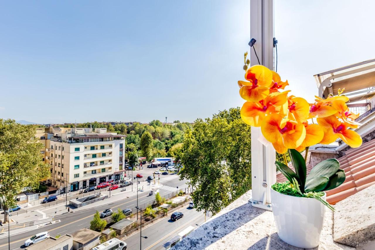 Bbhome Penthouse Bright And Elegant Metro Conca D'Oro Рим Екстер'єр фото