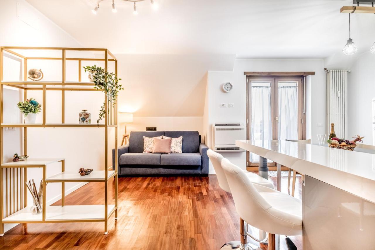 Bbhome Penthouse Bright And Elegant Metro Conca D'Oro Рим Екстер'єр фото
